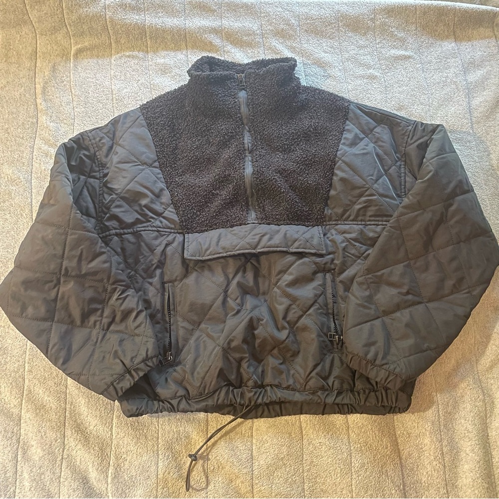 🩷Black quarter zip